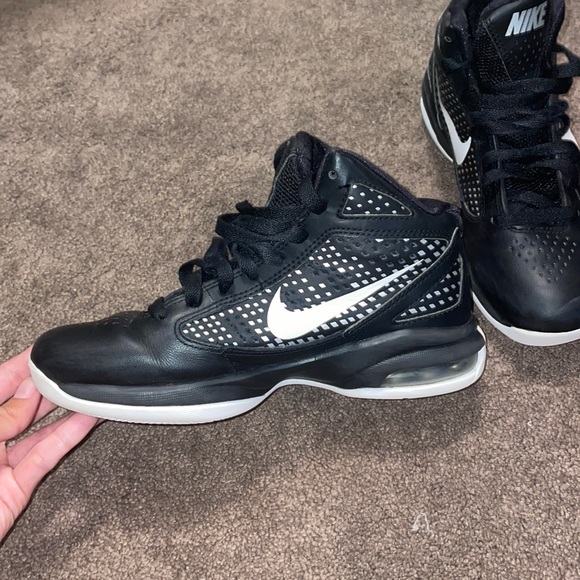 Nike Flywire Airmax Sport/Basketball Shoes - Picture 3 of 7